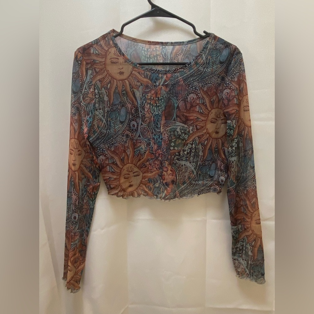 Source Unknown Celestial Patterned Crop Top - image 1